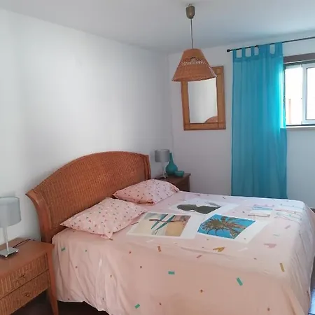 Hébergement de vacances Casinha Rés Do Chão Na Com Quintal E Barbecue