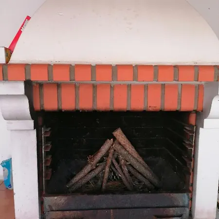 Casinha Res Do Chao Na Com Quintal E Barbecue Holiday home