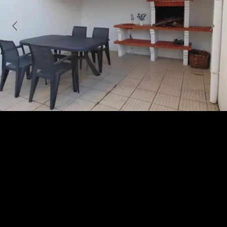 Casinha Res Do Chao Na Com Quintal E Barbecue بيت للعطل