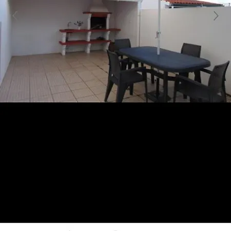 Hébergement de vacances Casinha Rés Do Chão Na Com Quintal E Barbecue *