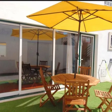 Holiday home Casinha Res Do Chao Na Com Quintal E Barbecue