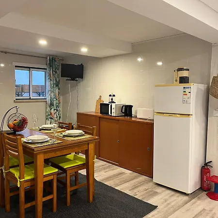 Casinha Rés Do Chão Na Com Quintal E Barbecue Hébergement de vacances *