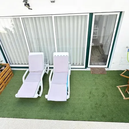 Casinha Rés Do Chão Na Com Quintal E Barbecue Hébergement de vacances *